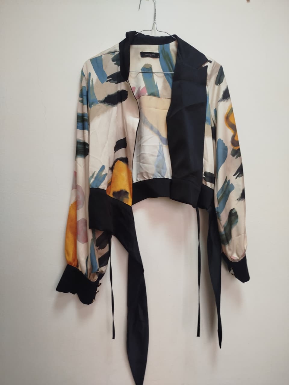 Veste courte à motif abstrait