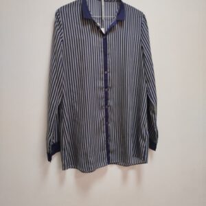 Chemise à rayures verticales