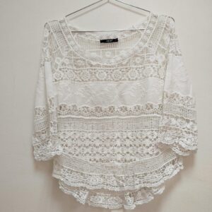 Chemisier en dentelle blanche