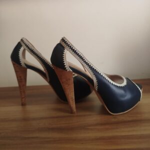 Escarpins peep-toe bleu marine